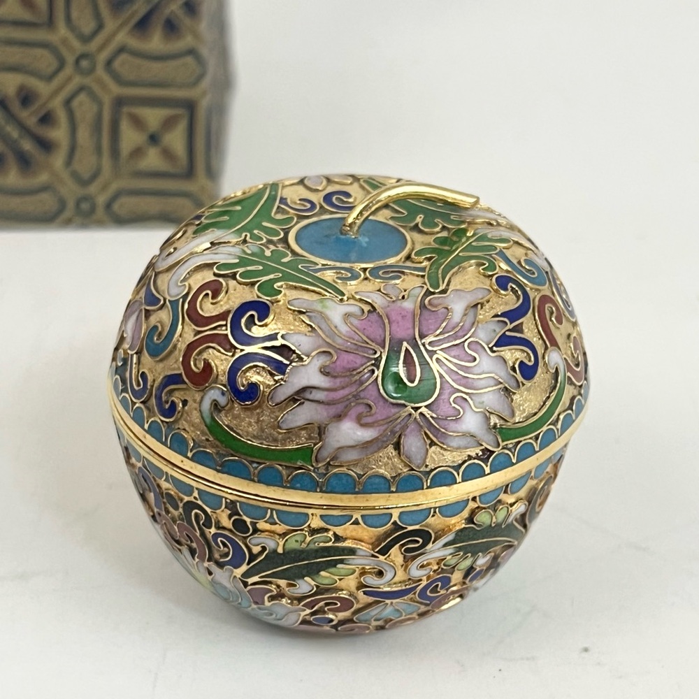 Hand Painted Cloisonne Apple Enamelled Trinket Box With Original Box